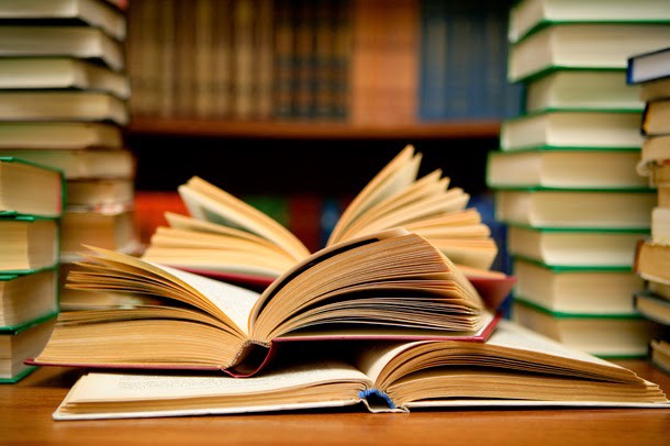 多くの技術書では、始めは親切平易な内容で、読者の予備知識を前提としない構成になっています。